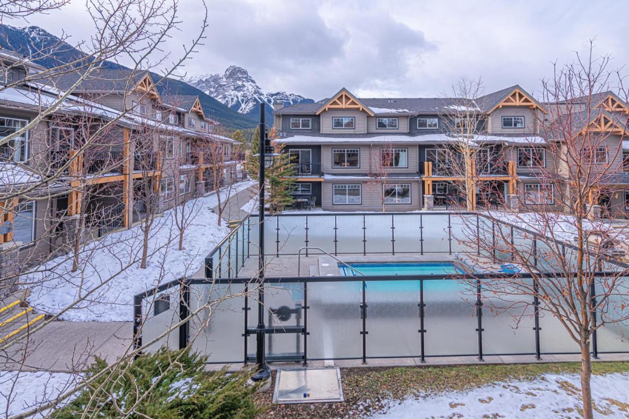 Copperstone Resort - Mountain View 2 Bedroom Condo แคนมอร์ ภายนอก รูปภาพ